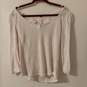 Free People 3/4 Length Sleeve Cream Shirt w/Lettuce Edges and a Few ButtonsDown
